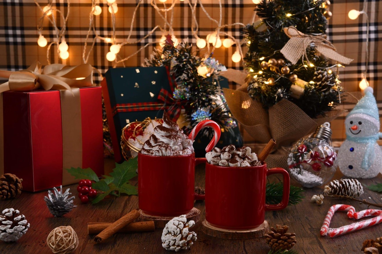 Glass Christmas Ornaments: Elegance